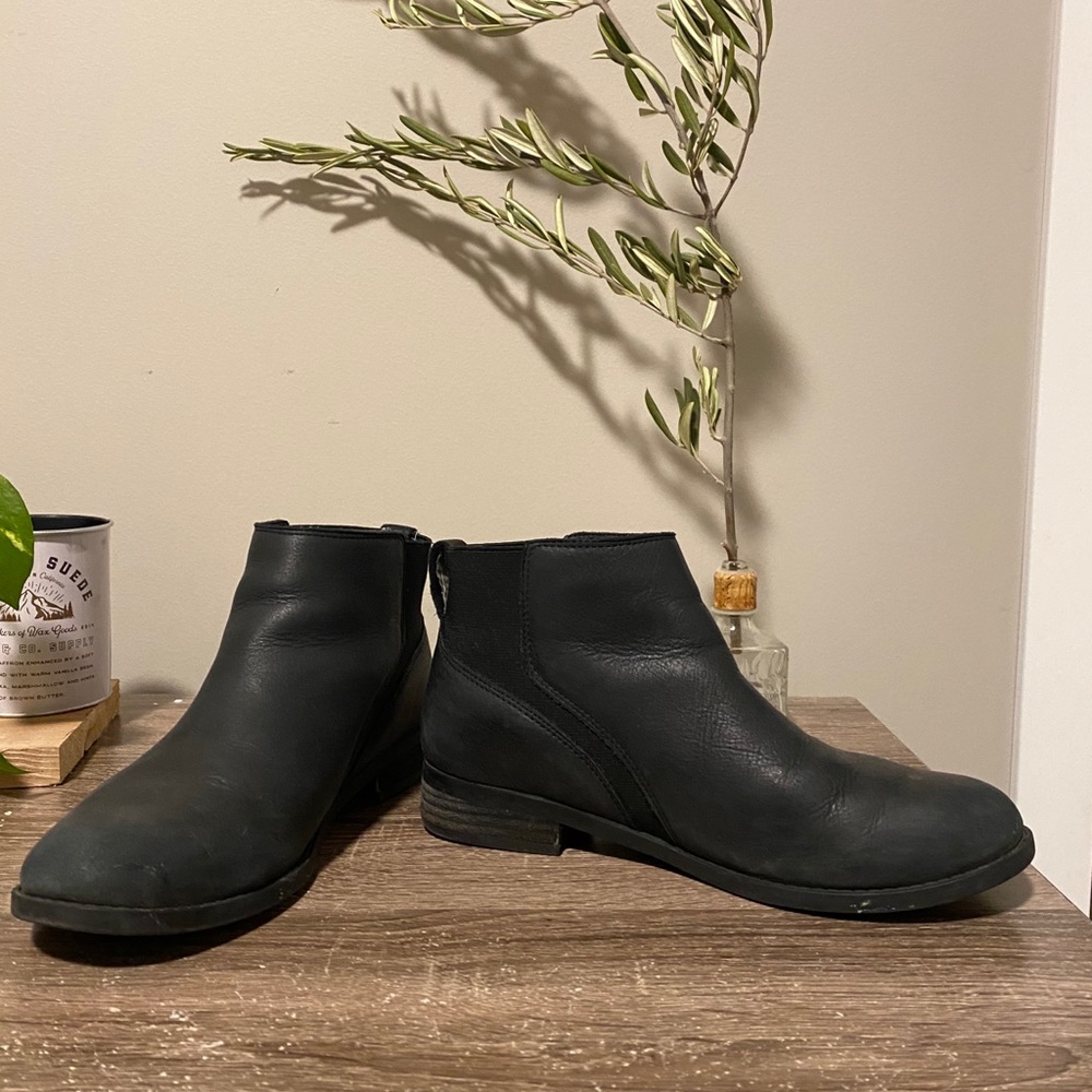Thatcher Vionic Ankle Boot